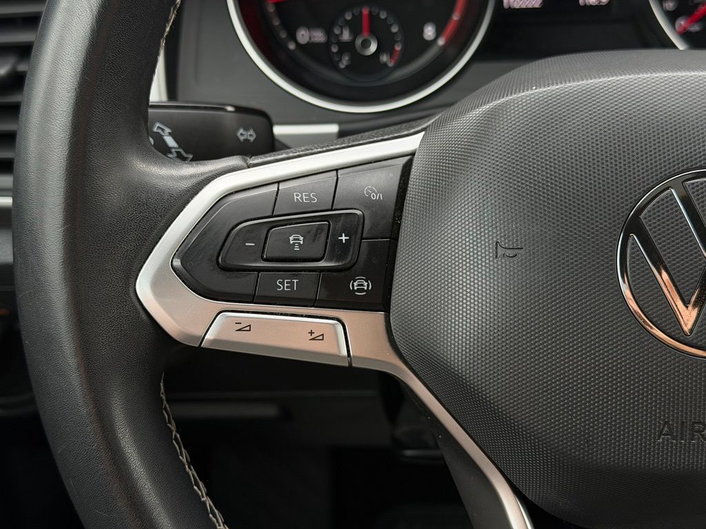 Used 2021 Volkswagen Atlas Cross Sport SE FWD image 23