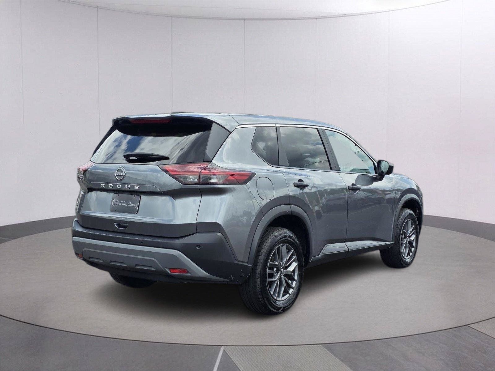 Used 2023 Nissan Rogue S FWD image 5