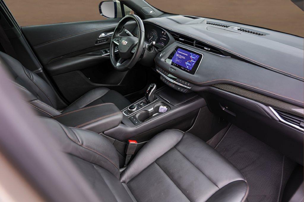 Certified 2023 Cadillac XT4 Sport FWD image 30