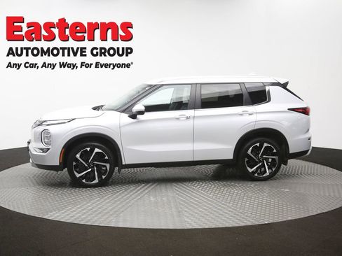 Used 2024 Mitsubishi Outlander SE AWD/4WD image 58