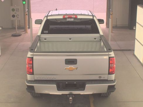 Used 2018 Chevrolet Silverado 1500 LT w/ Texas Edition image 6