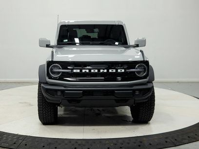 New 2026 Ford Bronco Outer Banks w/ Sasquatch Package