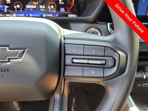 Used 2026 Chevrolet Colorado Trail Boss AWD/4WD image 8
