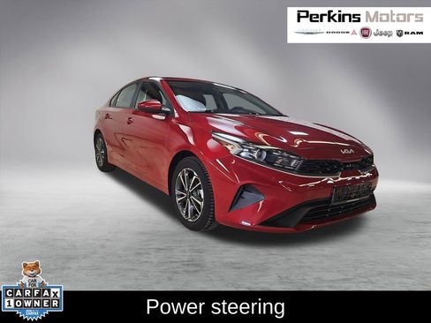 Used 2023 Kia Forte LXS image 1