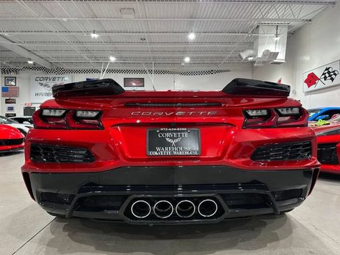 Used 2024 Chevrolet Corvette Z06 w/ Stealth Interior Trim Package RWD image 31