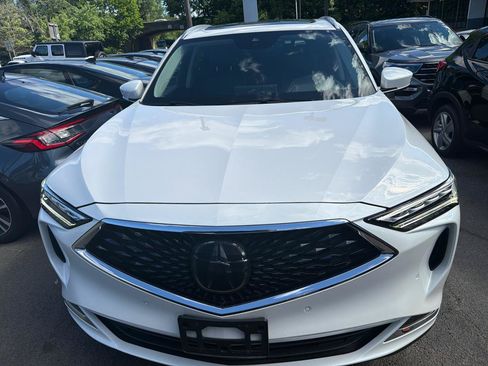 Used 2023 Acura MDX SH-AWD w/ Advance Package image 2