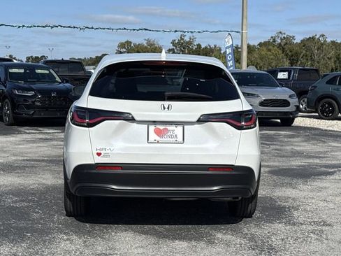 New 2026 Honda HR-V LX image 9