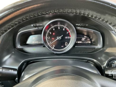Used 2018 MAZDA MAZDA3 Grand Touring w/ Premium Equipment Package FWD image 20
