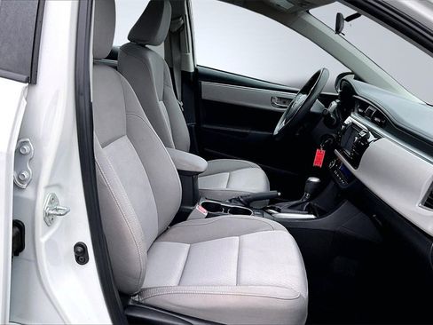 Used 2015 Toyota Corolla LE image 7