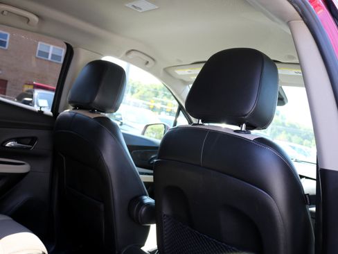 Used 2018 Buick Encore Preferred image 40