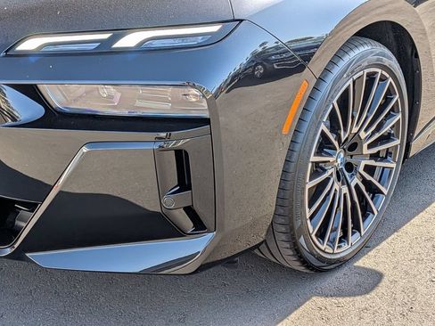 New 2026 BMW 740i w/ Premium Package RWD image 21