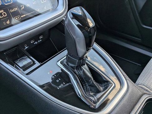 Used 2020 Subaru Outback Premium AWD/4WD image 12