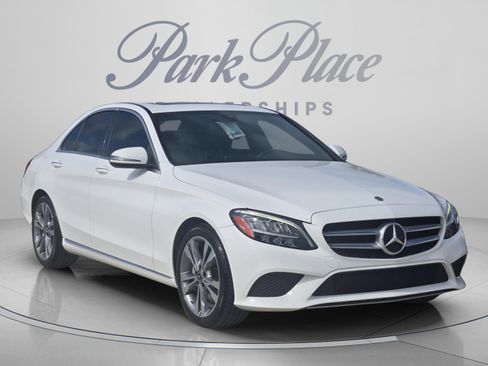 Used 2020 Mercedes-Benz C 300 Sedan image 4