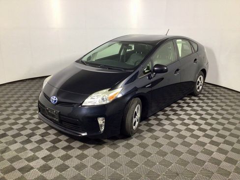 Used 2015 Toyota Prius Four image 6
