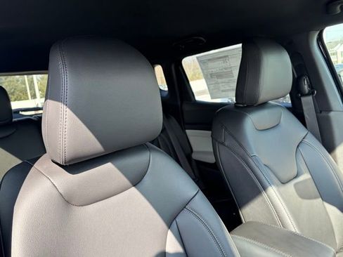 New 2026 Jeep Compass Limited image 28