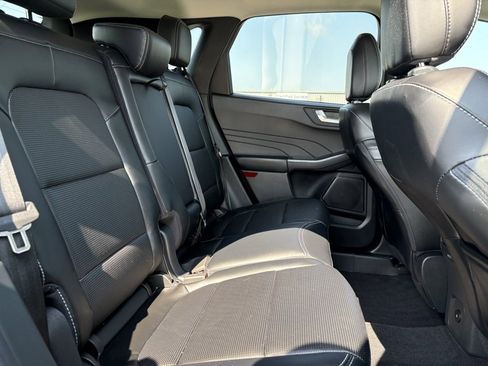Used 2024 Ford Escape Platinum image 32