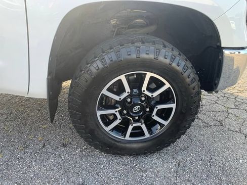 Used 2016 Toyota Tundra SR5 w/ TRD Off Road Package AWD/4WD image 39
