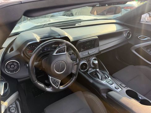 Used 2019 Chevrolet Camaro LT RWD image 11