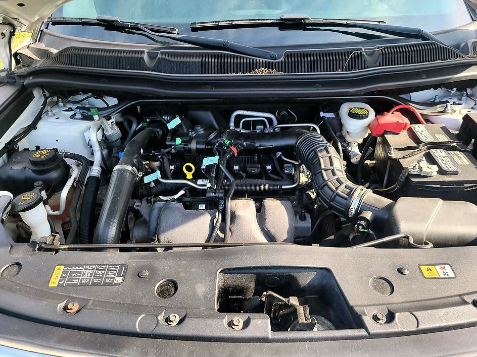 Used 2019 Ford Explorer Limited w/ Equipment Group 301A AWD/4WD image 9