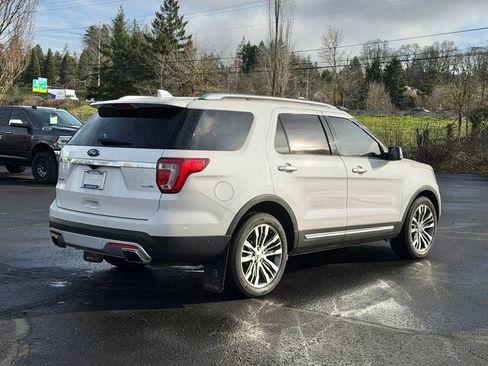 Used 2017 Ford Explorer Platinum image 3