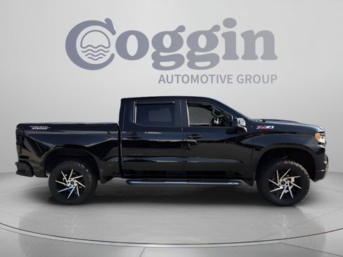 Used 2023 Chevrolet Silverado 1500 LT Trail Boss w/ Convenience Package II AWD/4WD image 6