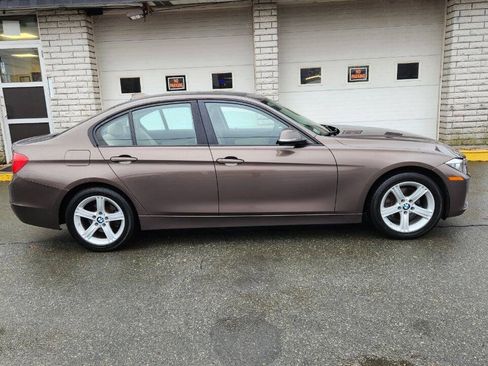 Used 2015 BMW 320i xDrive Sedan AWD/4WD image 9