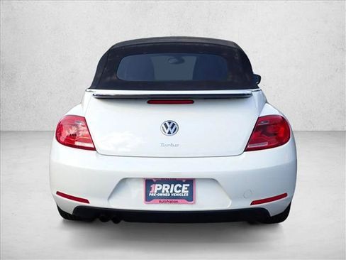 Used 2016 Volkswagen Beetle 1.8T S FWD image 8