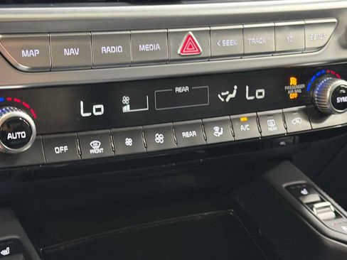 Used 2020 Kia Telluride EX AWD/4WD image 21