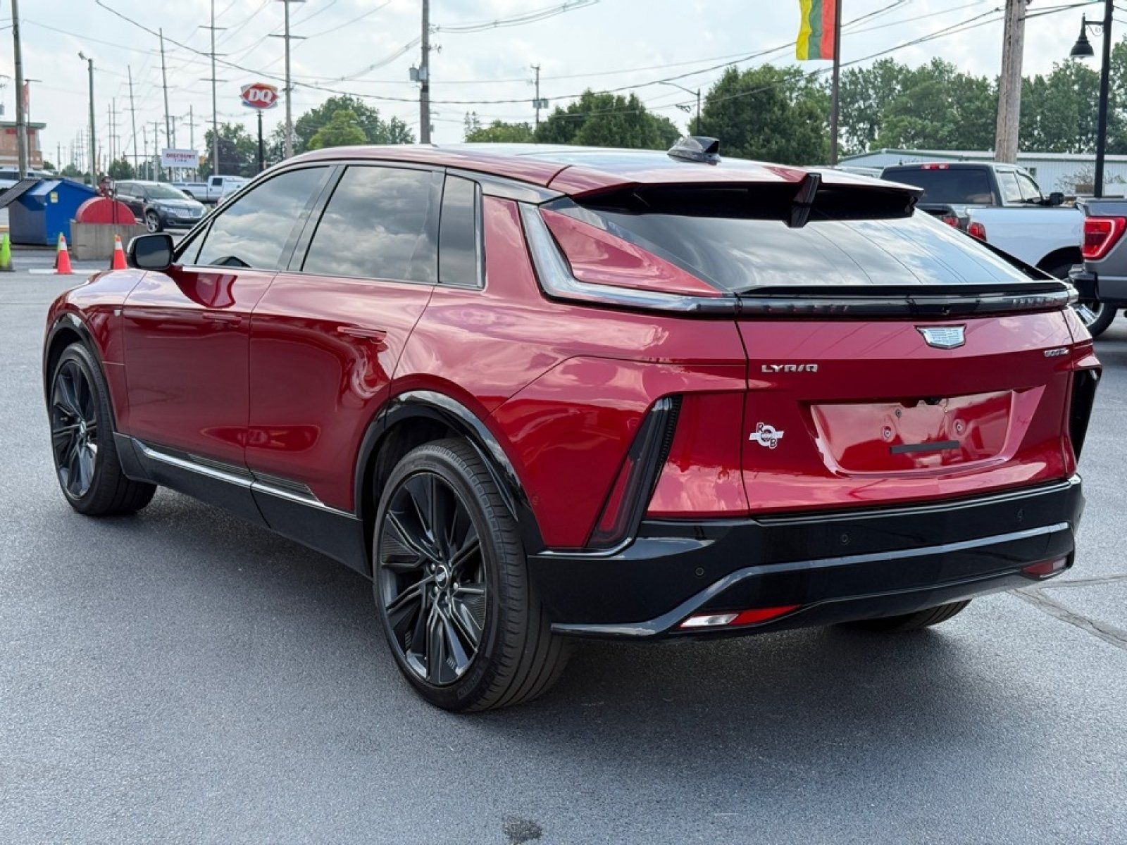 Used 2024 Cadillac Lyriq Sport AWD/4WD image 6