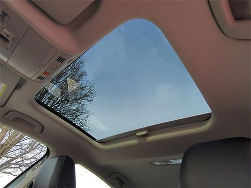 New 2026 Volkswagen Jetta SE image 10