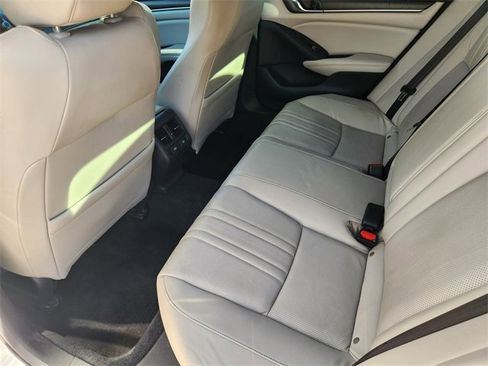 Certified 2022 Honda Accord Touring image 11