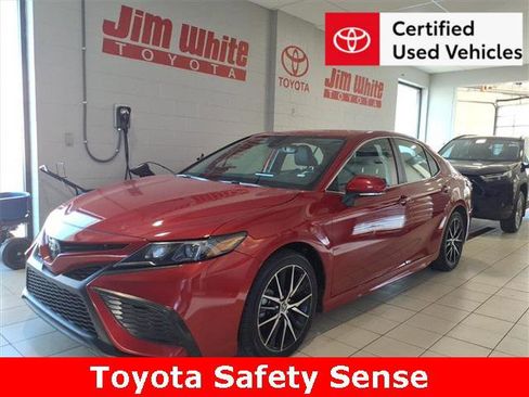 Certified 2023 Toyota Camry SE image 1