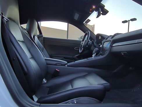 Used 2018 Porsche 718 Cayman image 25