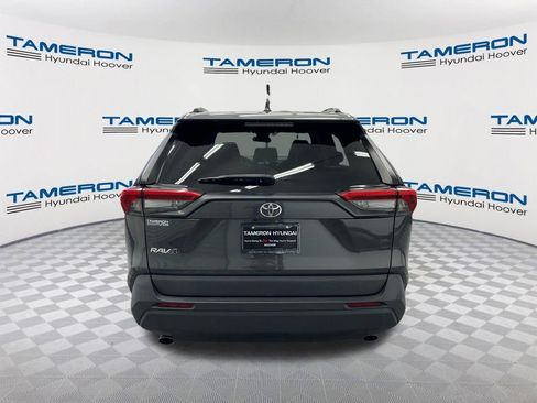 Used 2022 Toyota RAV4 XLE Premium FWD image 4