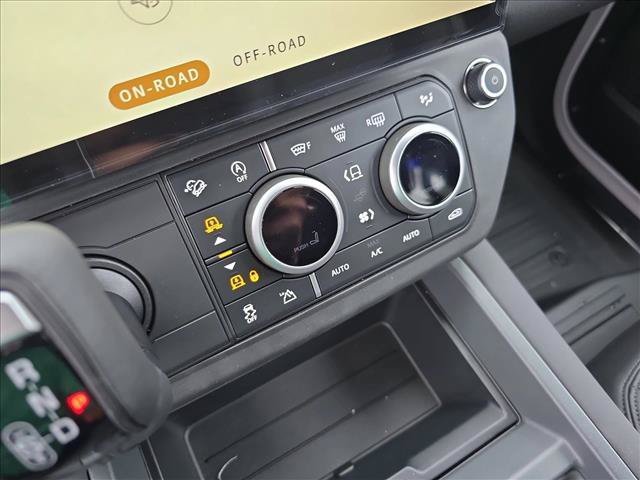 New 2026 Land Rover Defender 110 S AWD/4WD image 20