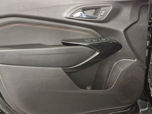 Used 2025 Chevrolet Trax RS image 14