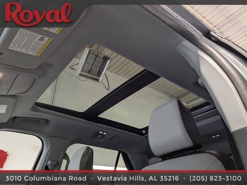 Used 2021 Ford Explorer XLT w/ Equipment Group 202A image 26