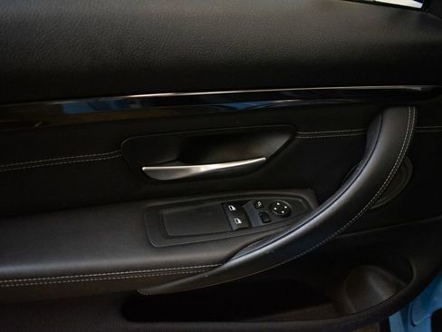 Used 2017 BMW M4 Coupe RWD image 20