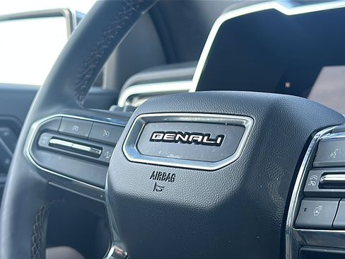 Used 2023 GMC Canyon Denali image 29