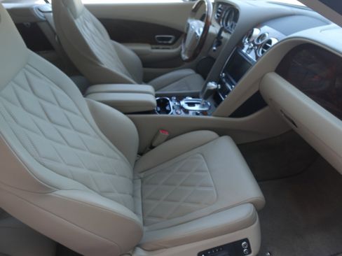 Used 2014 Bentley Continental GT image 16