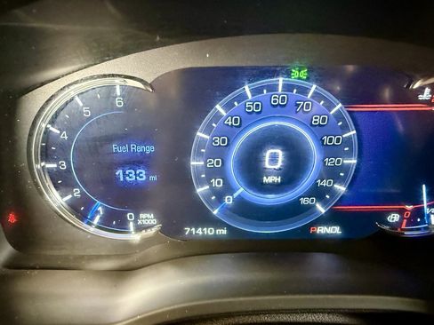 Used 2018 Cadillac Escalade 2WD image 21