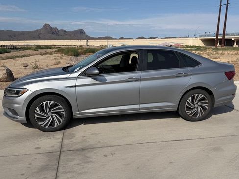 Used 2021 Volkswagen Jetta SEL FWD image 5