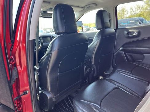 Used 2018 Jeep Compass Latitude w/ Popular Equipment Group AWD/4WD image 16