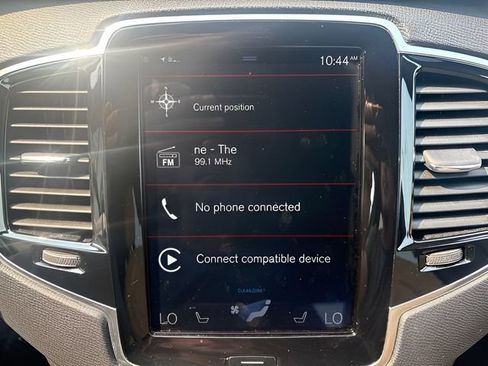 Used 2018 Volvo XC90 T6 Momentum w/ Convenience Package AWD/4WD image 10