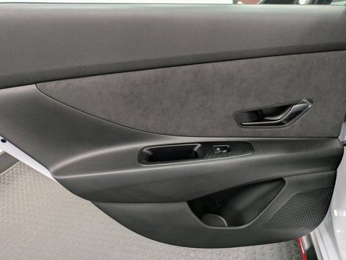 Used 2025 Hyundai Elantra N image 22