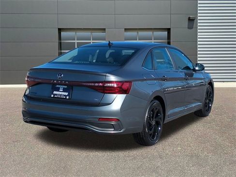 New 2026 Volkswagen Jetta SE image 7