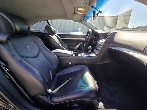 Used 2010 INFINITI G37 Base 2dr Convertible w/ Premium Pkg image 12