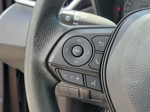 Used 2022 Toyota Corolla LE FWD image 27
