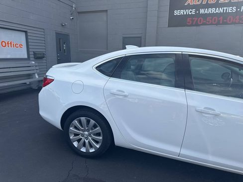 Used 2016 Buick Verano w/ Comfort Package FWD image 9