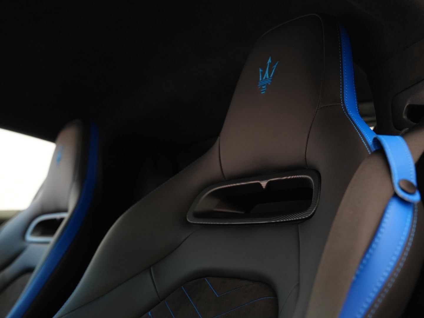 Used 2023 Maserati MC20 Coupe RWD image 25
